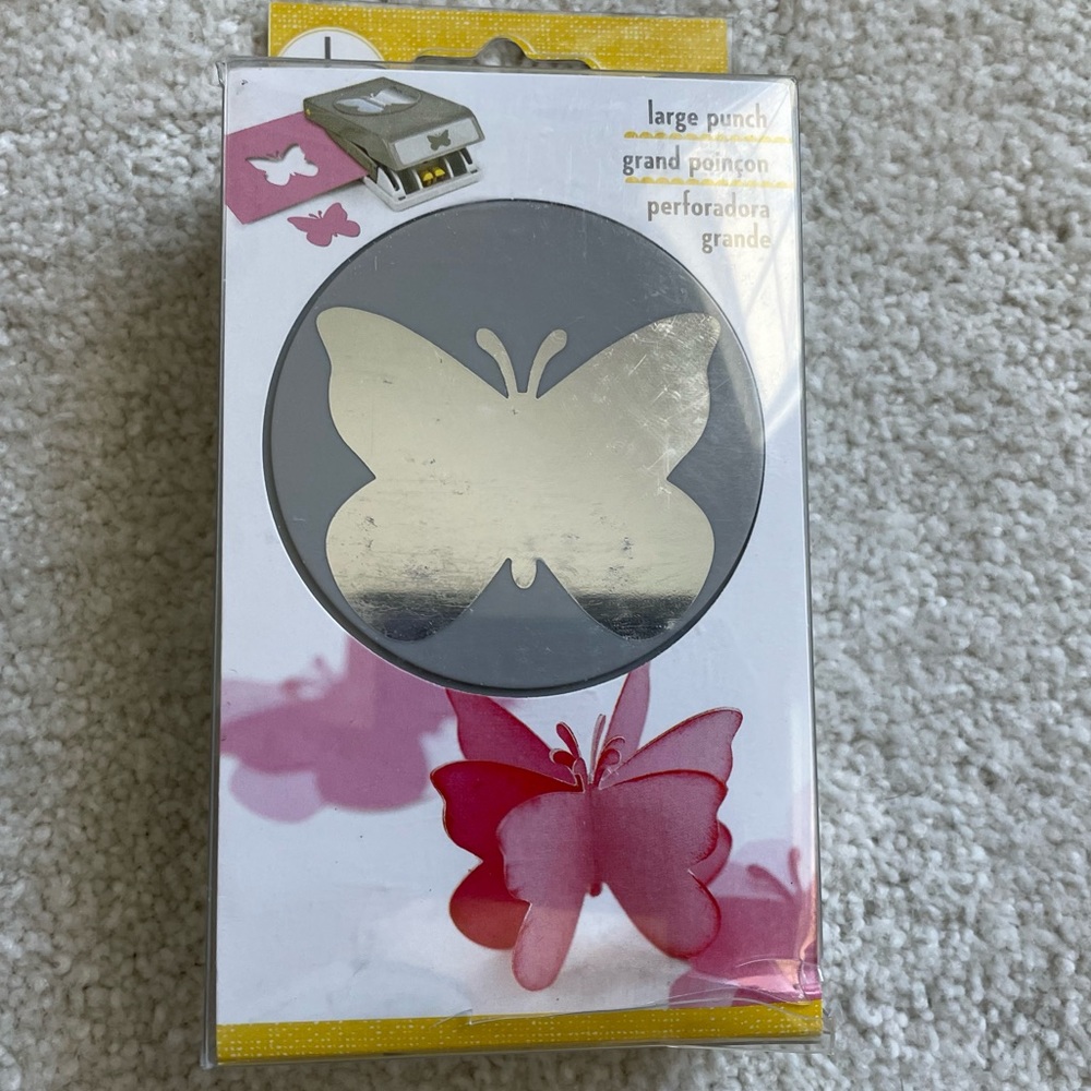 NWT 1.75” butterfly craft punch (heavy)